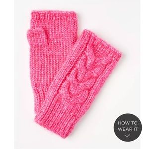 LOFT NWT Cable Fingerless Gloves - Bright Pink Rose‎